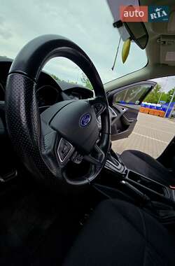 Седан Ford Focus 2017 в 
