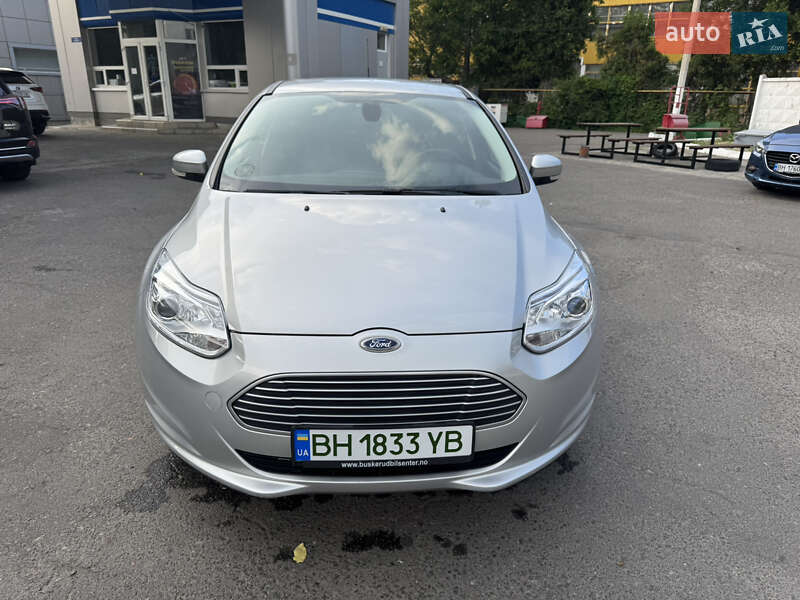 Хэтчбек Ford Focus 2013 в Одессе