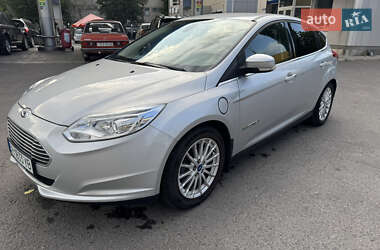 Хэтчбек Ford Focus 2013 в 
