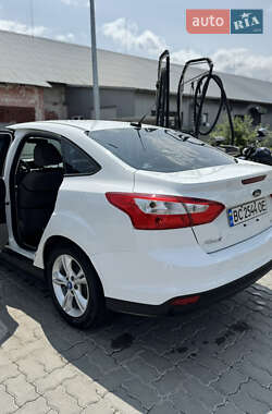 Седан Ford Focus 2012 в 