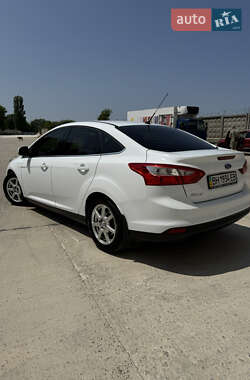 Седан Ford Focus 2014 в 