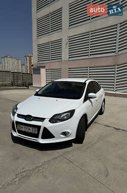 Седан Ford Focus 2014 в 