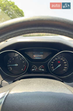 Седан Ford Focus 2014 в 