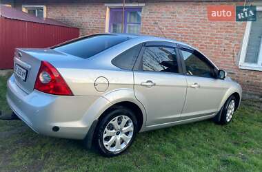Седан Ford Focus 2011 в 