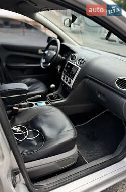 Хэтчбек Ford Focus 2007 в 