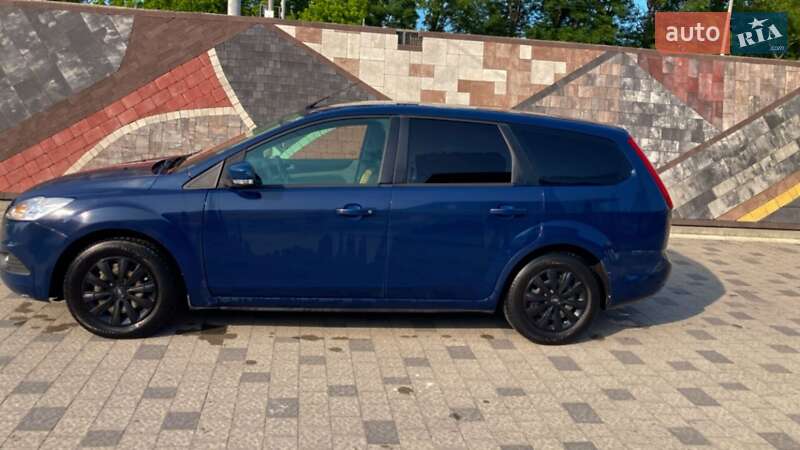 Универсал Ford Focus 2010 в Ровно фото 2 Универсал Ford Focus 2010 в Ровно