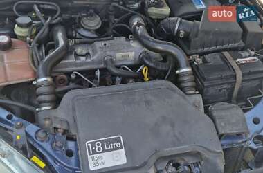 Хэтчбек Ford Focus 2000 в 