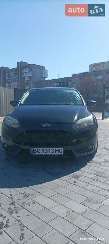 Хэтчбек Ford Focus 2014 в Шептицькому