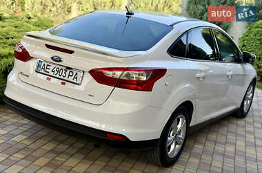 Седан Ford Focus 2012 в 
