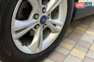 Седан Ford Focus 2012 в 
