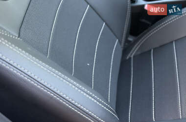 Седан Ford Focus 2012 в 