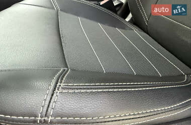Седан Ford Focus 2012 в 