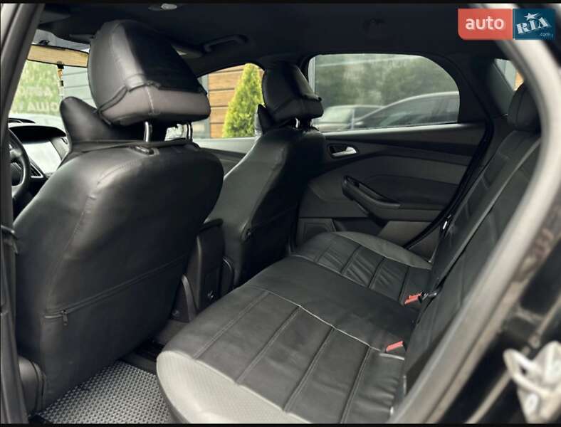 Хэтчбек Ford Focus 2014 в Шептицькому
