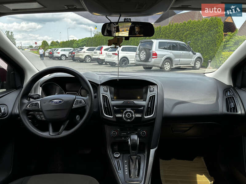 Седан Ford Focus 2016 в Стрию