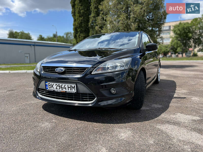 Хэтчбек Ford Focus 2009 в Ровно