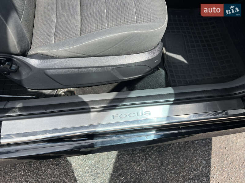 Хэтчбек Ford Focus 2009 в Ровно