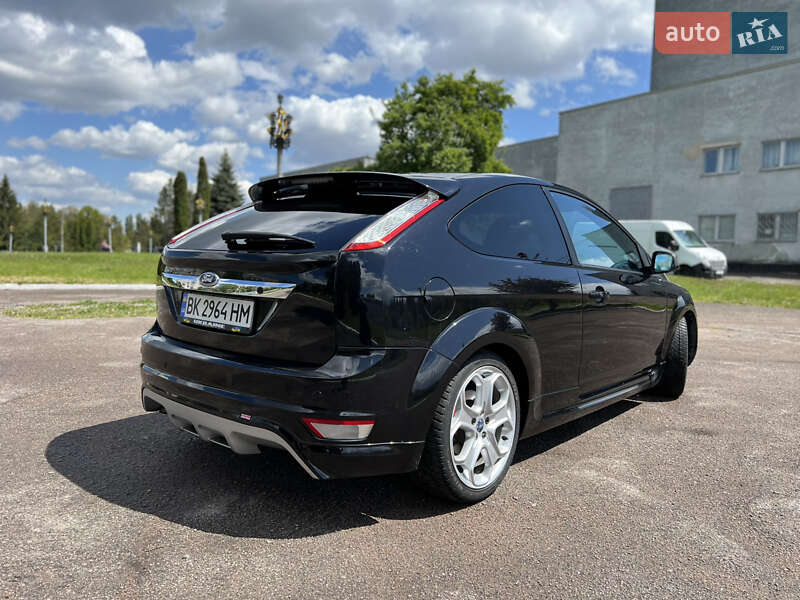 Хэтчбек Ford Focus 2009 в Ровно