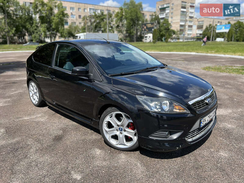 Хэтчбек Ford Focus 2009 в Ровно