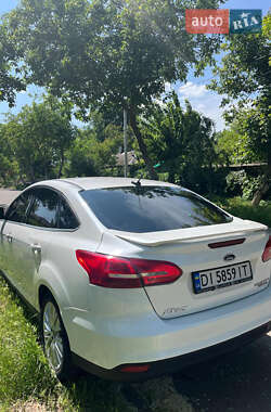 Седан Ford Focus 2016 в 