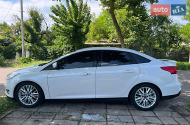 Седан Ford Focus 2016 в 