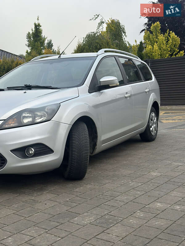 Универсал Ford Focus 2010 в 