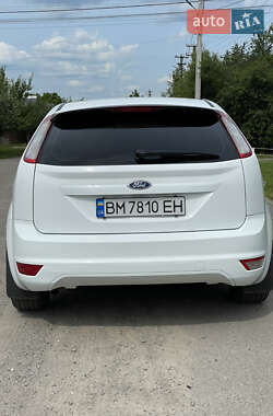 Хэтчбек Ford Focus 2010 в 