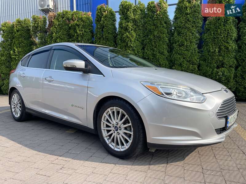 Хэтчбек Ford Focus 2013 в Мукачево фото 3 Хэтчбек Ford Focus 2013 в Мукачево