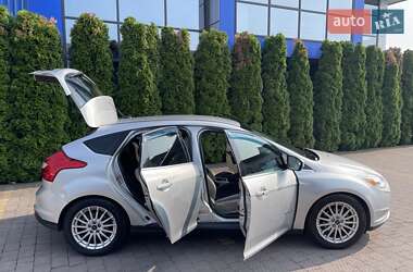 Хэтчбек Ford Focus 2013 в 