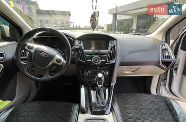 Хэтчбек Ford Focus 2013 в 