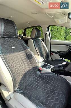 Хэтчбек Ford Focus 2013 в 
