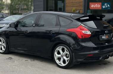 Хэтчбек Ford Focus 2014 в 