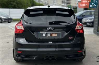 Хэтчбек Ford Focus 2014 в 