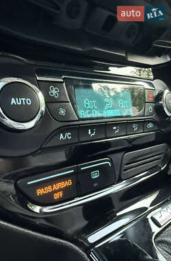 Хэтчбек Ford Focus 2014 в 