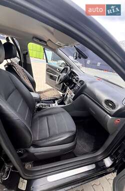 Хэтчбек Ford Focus 2009 в 