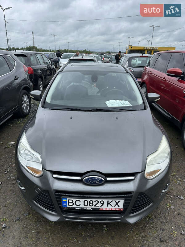 Седан Ford Focus 2012 в 