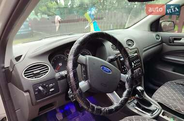 Хэтчбек Ford Focus 2005 в 