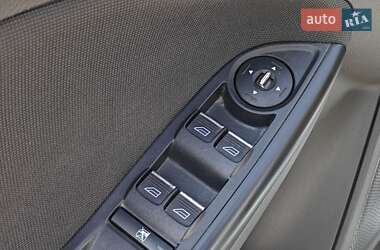 Хэтчбек Ford Focus 2013 в 