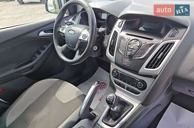 Хэтчбек Ford Focus 2013 в 