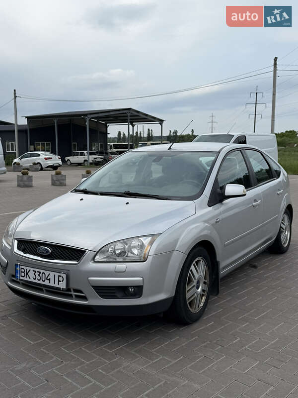 Хэтчбек Ford Focus 2007 в 
