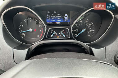 Хэтчбек Ford Focus 2015 в 