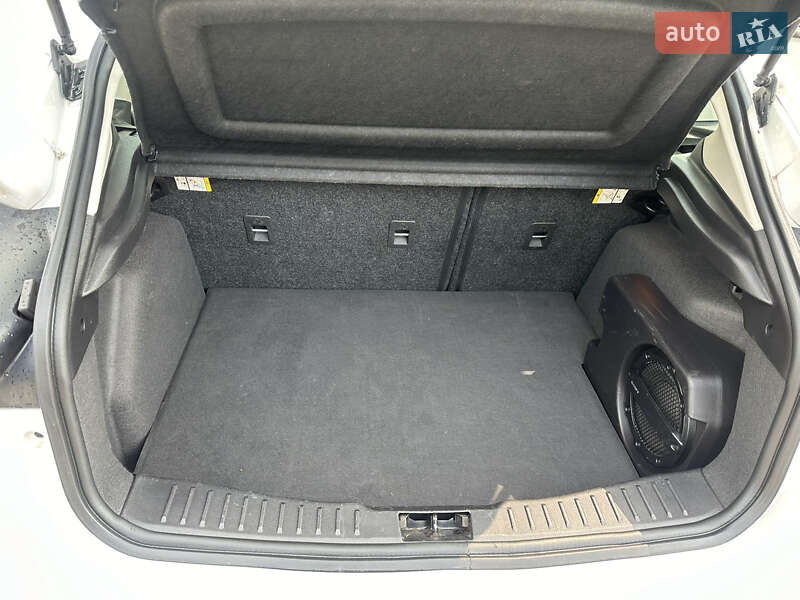 Хэтчбек Ford Focus 2015 в Киеве фото 9 Хэтчбек Ford Focus 2015 в Киеве