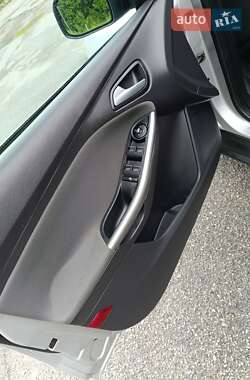 Универсал Ford Focus 2011 в 