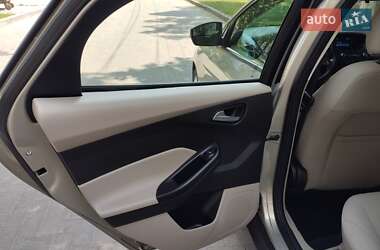 Седан Ford Focus 2016 в 