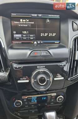 Хэтчбек Ford Focus 2013 в 
