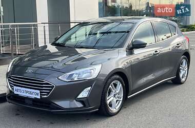 Хэтчбек Ford Focus 2019 в 