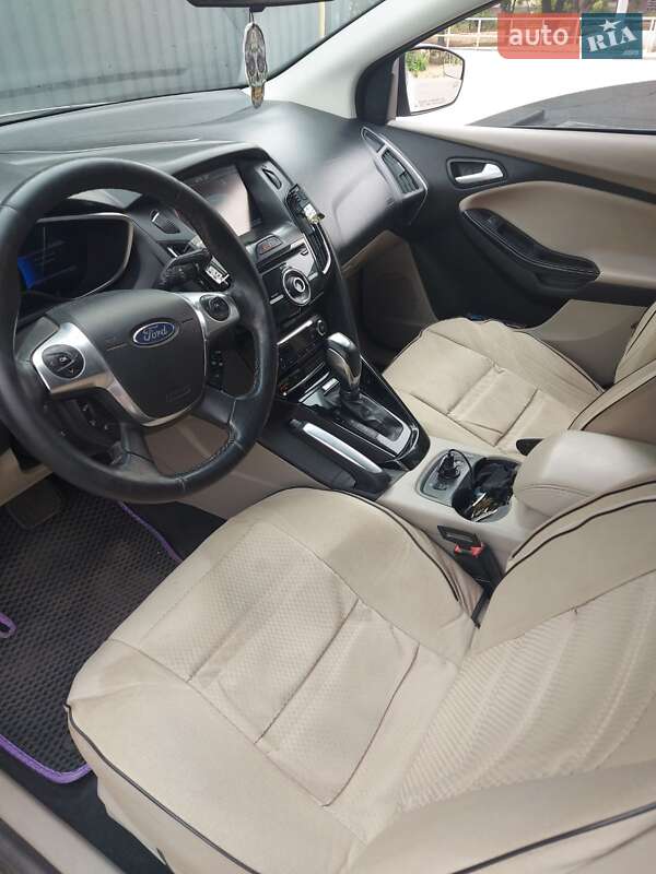 Хэтчбек Ford Focus 2013 в Никополе фото 3 Хэтчбек Ford Focus 2013 в Никополе