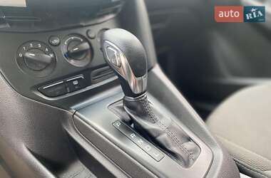 Седан Ford Focus 2013 в 
