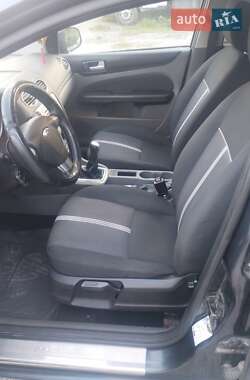 Универсал Ford Focus 2010 в 