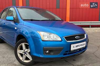 Хэтчбек Ford Focus 2005 в 