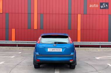 Хэтчбек Ford Focus 2005 в 
